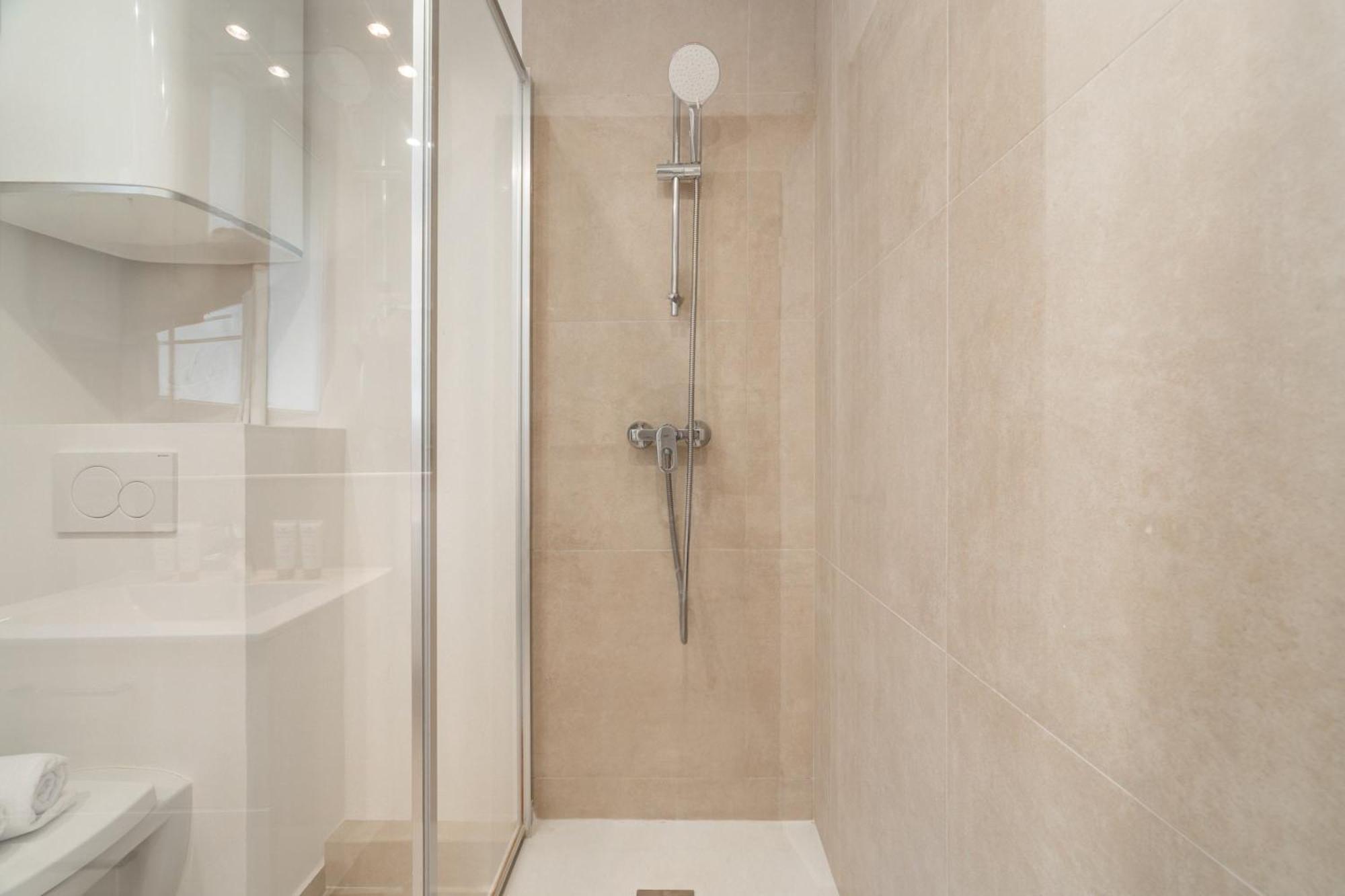 Family Apartment In Paris Ngoại thất bức ảnh